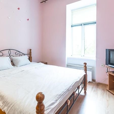 Квартира На Вулиці Федорова 29 Біля Площі Ринок Підвальна Lviv Exterior foto