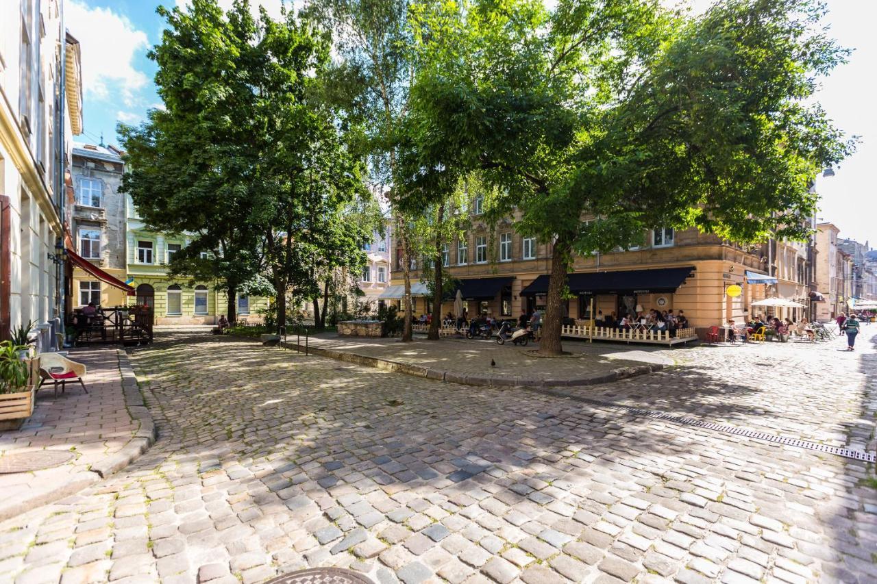 Квартира На Вулиці Федорова 29 Біля Площі Ринок Підвальна Lviv Exterior foto