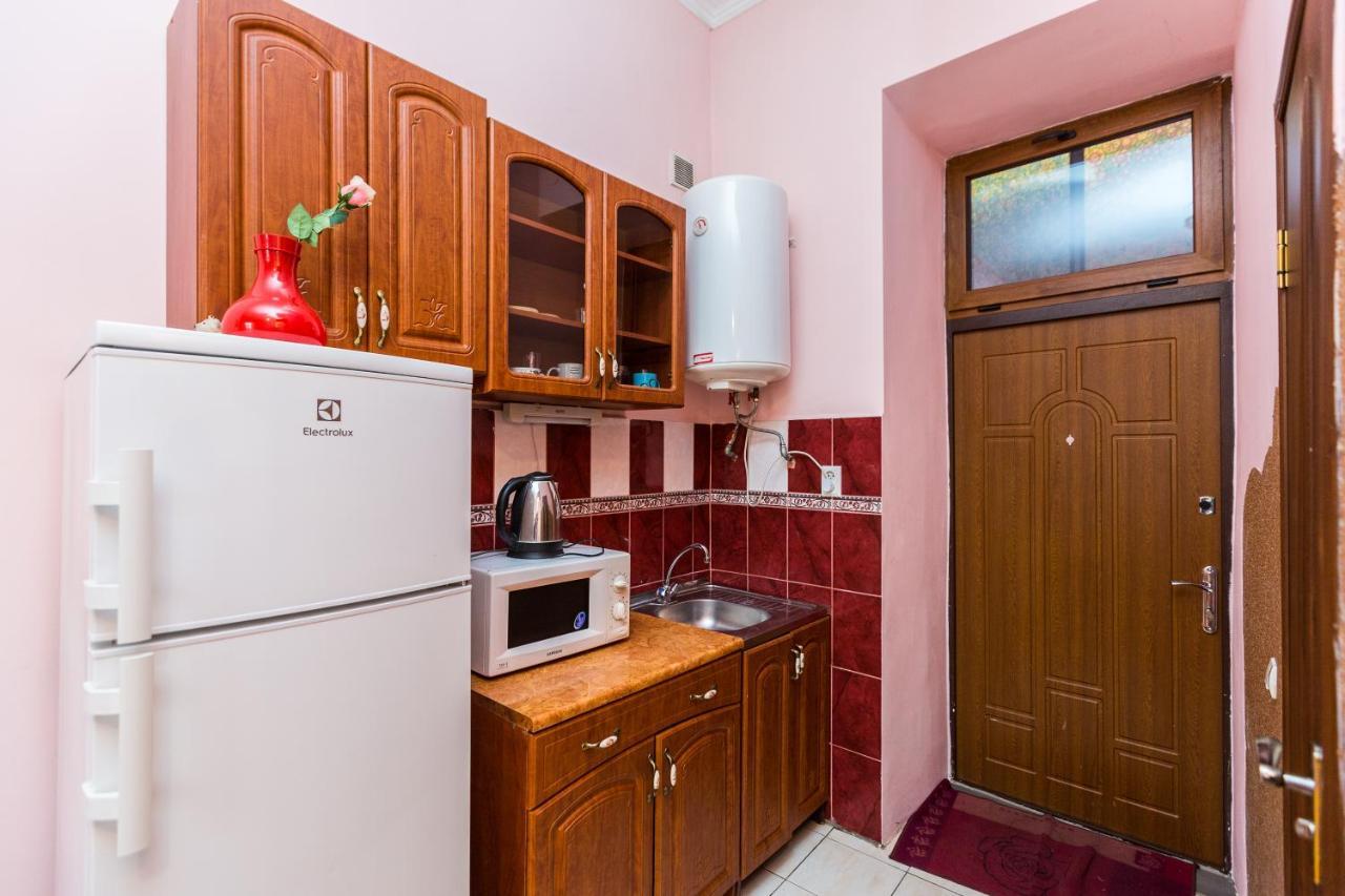 Квартира На Вулиці Федорова 29 Біля Площі Ринок Підвальна Lviv Exterior foto